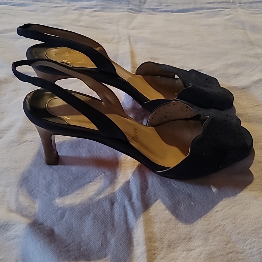 Christian Louboutin Vintage Blue Suede Heel. Size 37.5 HEADED TO LAY FOR AUCTION - Picture 7 of 9